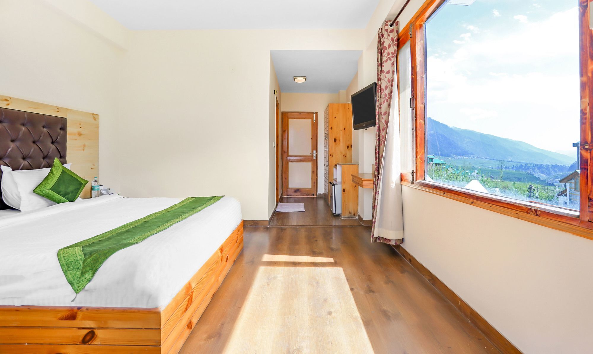 Treebo Manali Retreat Hotel ภายนอก รูปภาพ